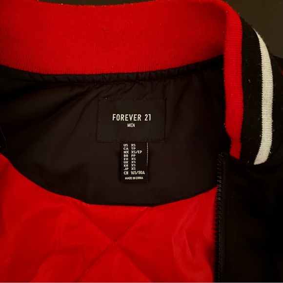 Forever 21 bomber jacket! 🔥 - Picture 3 of 4